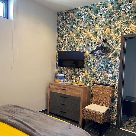 Chambre Tout Confort Avec Commodites Espace Repas Wifi Parking 위머로우 외부 사진