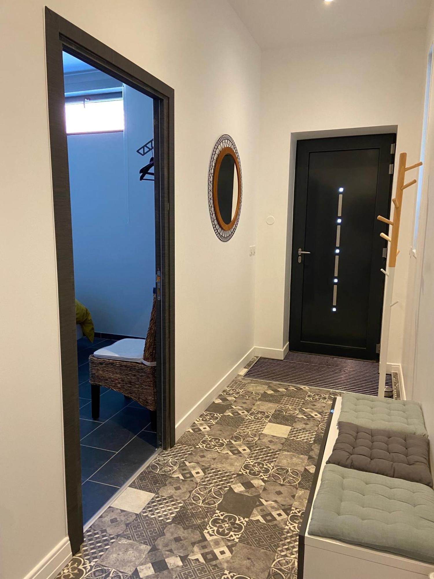Chambre Tout Confort Avec Commodites Espace Repas Wifi Parking 위머로우 외부 사진